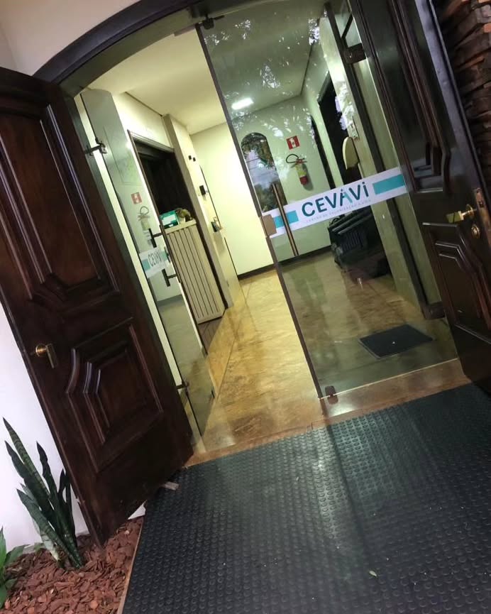 Entrada principal da clínica CEVAVI